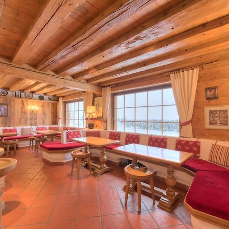 Hotel Olympia Pettneu am Arlberg Exterior photo